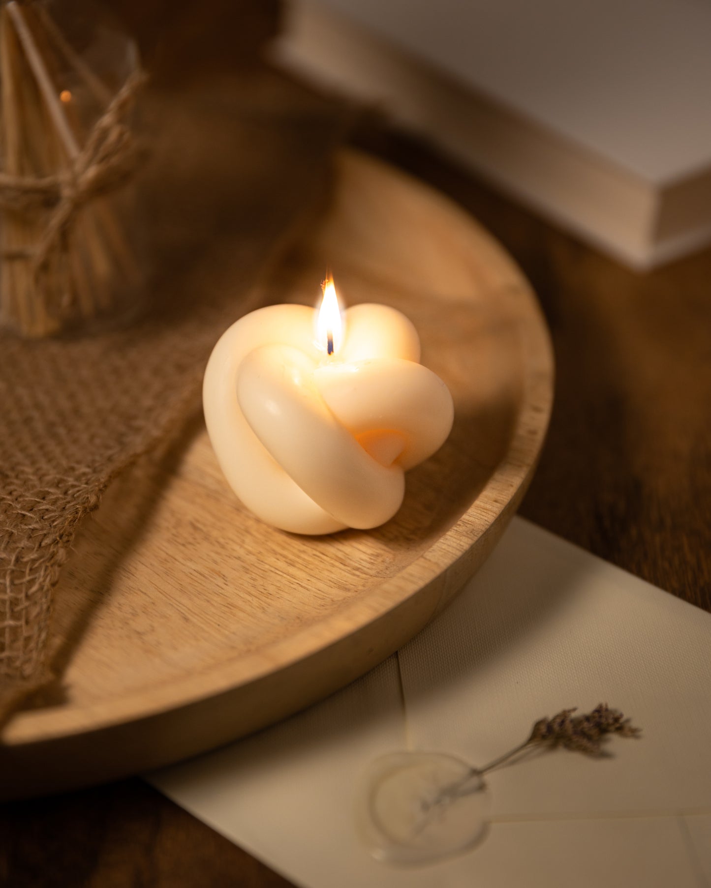 Knot Candle